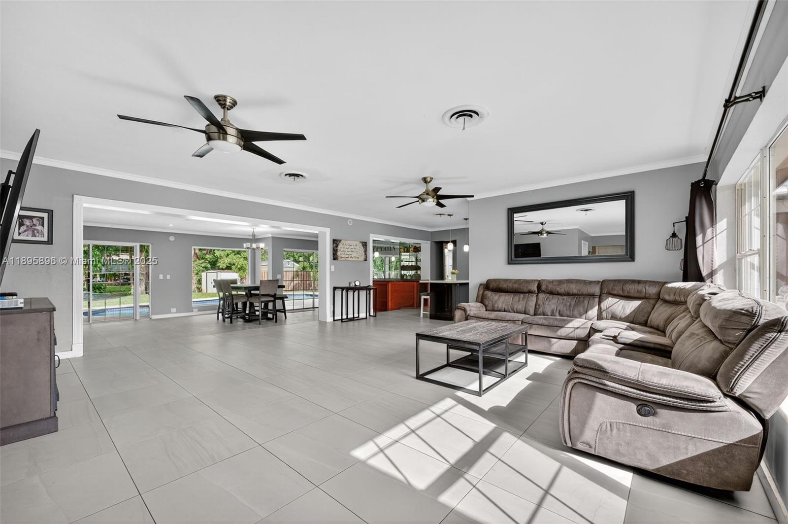 PLANTATION GARDENS - Residential