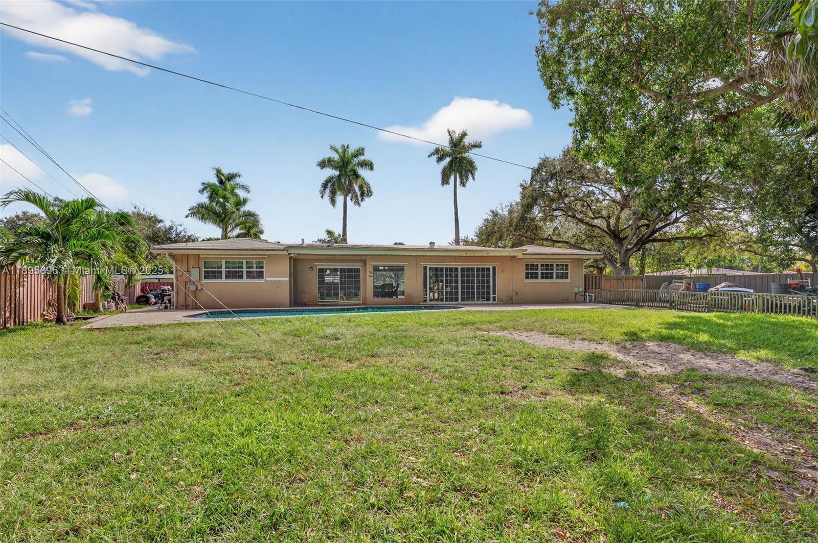 PLANTATION GARDENS - Residential