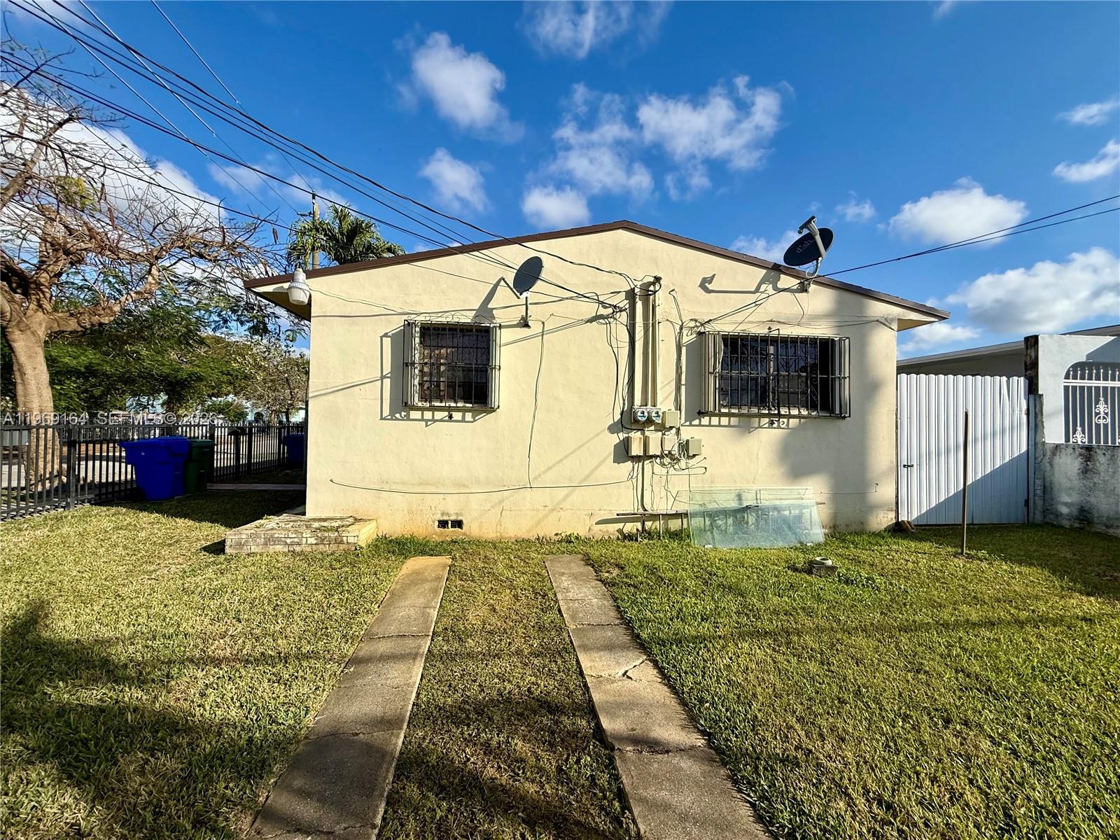 EVERGREEN LAWNS - Residential Lease