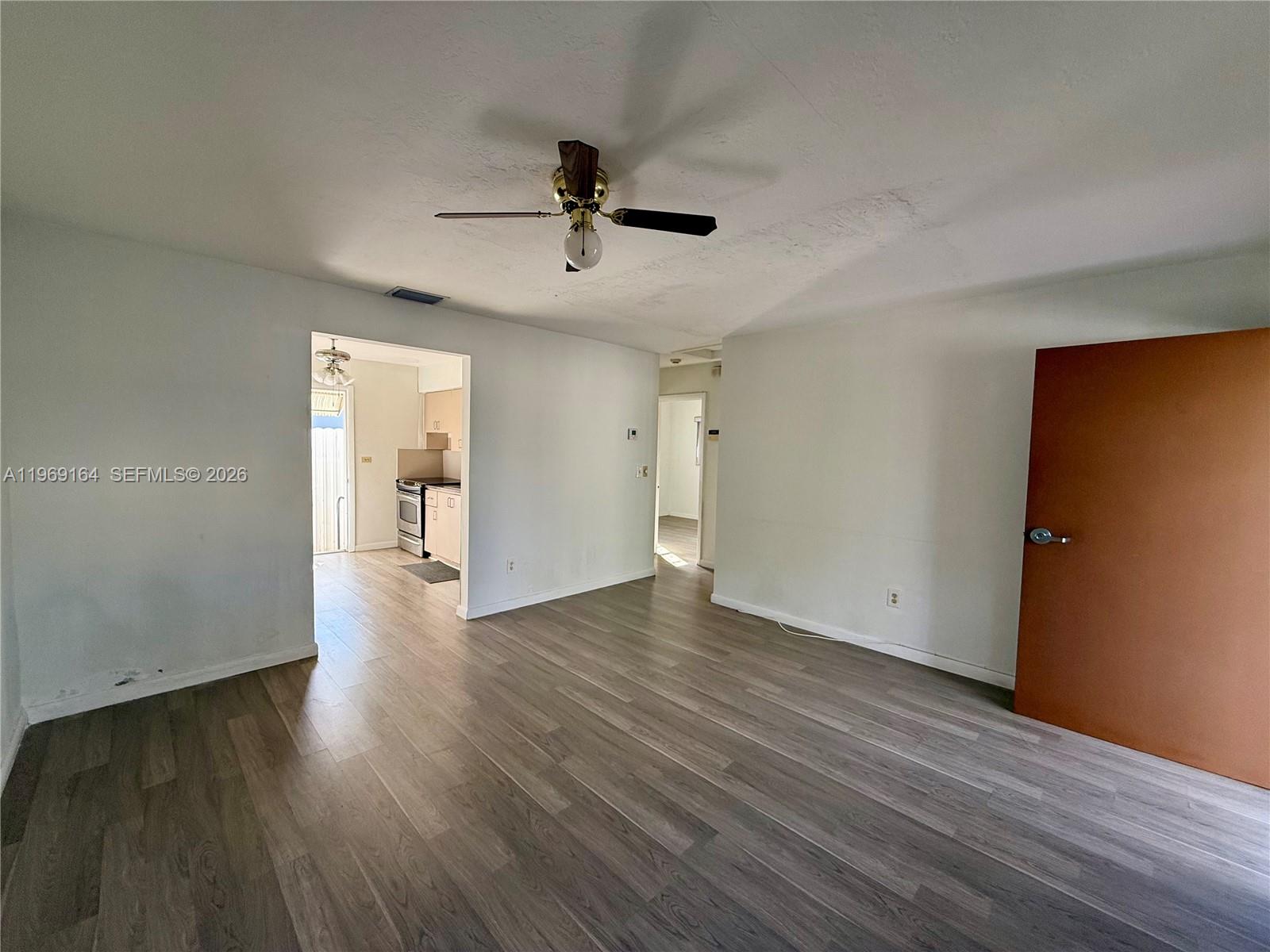 EVERGREEN LAWNS - Residential Lease