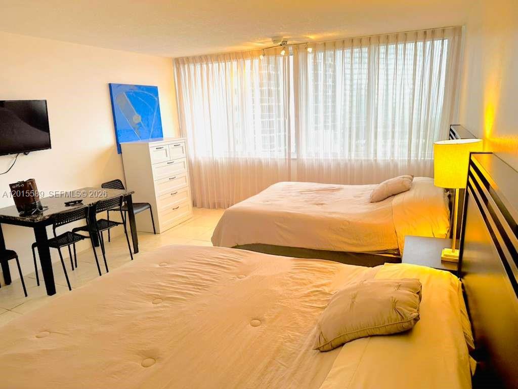 THE AVENTURA BEACH CLUB C - Residential