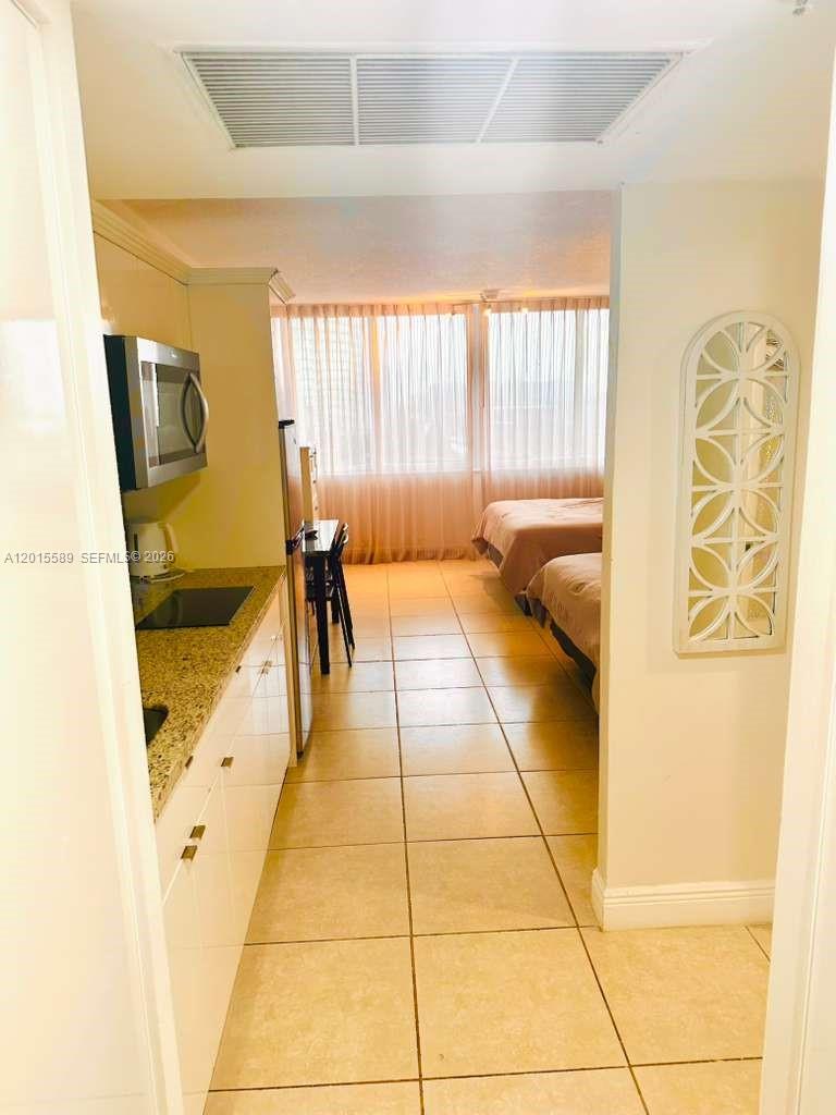 THE AVENTURA BEACH CLUB C - Residential