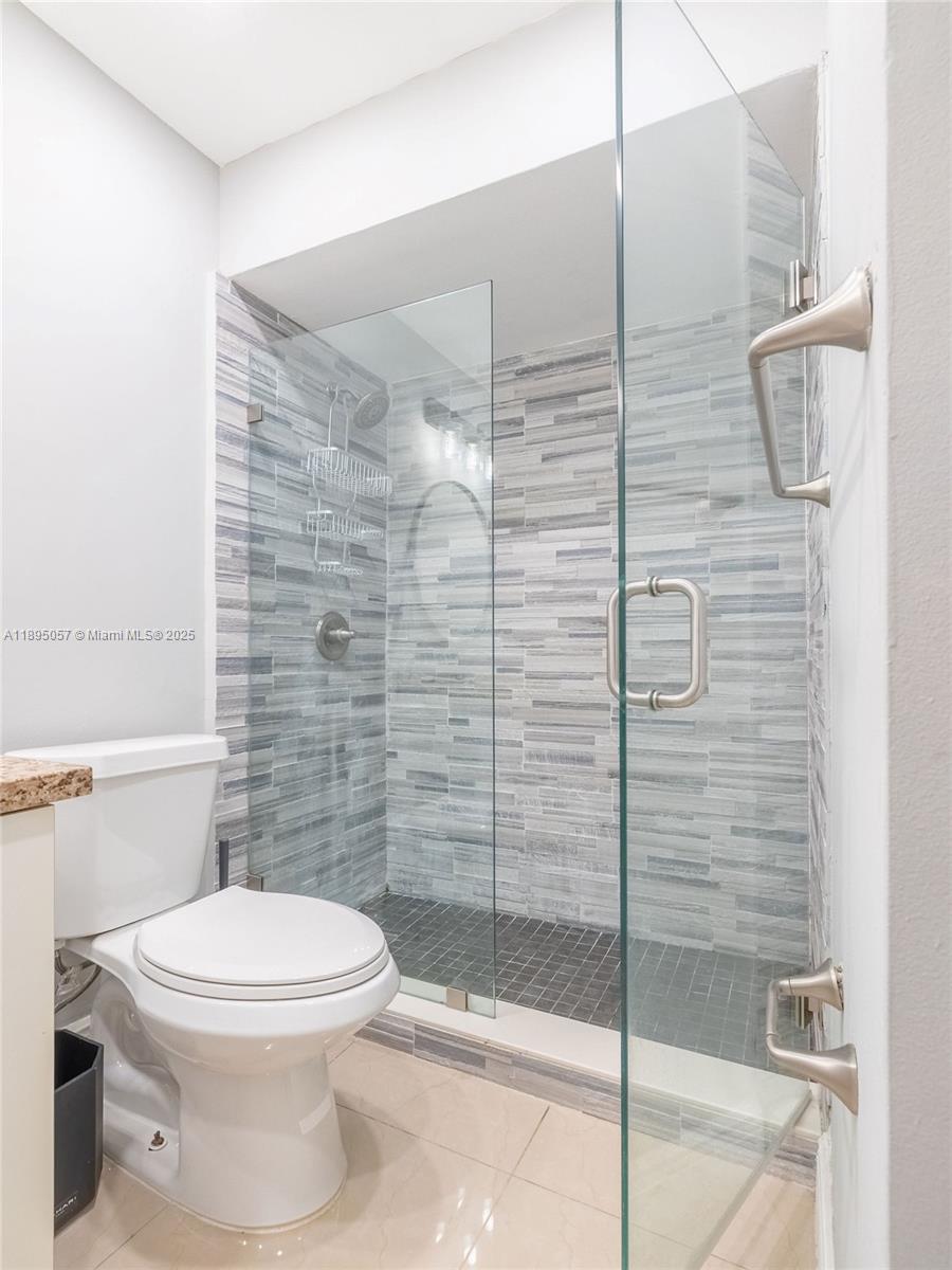 LAS VISTAS AT DORAL CONDO - Residential