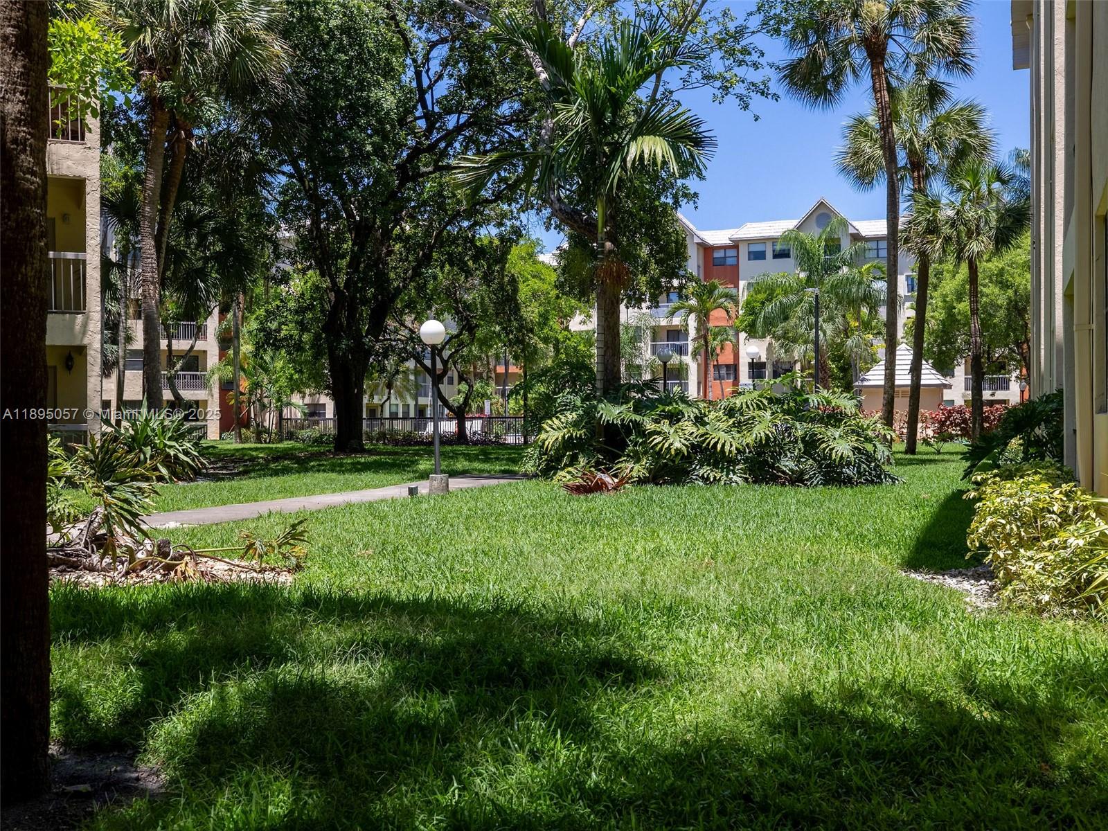LAS VISTAS AT DORAL CONDO - Residential