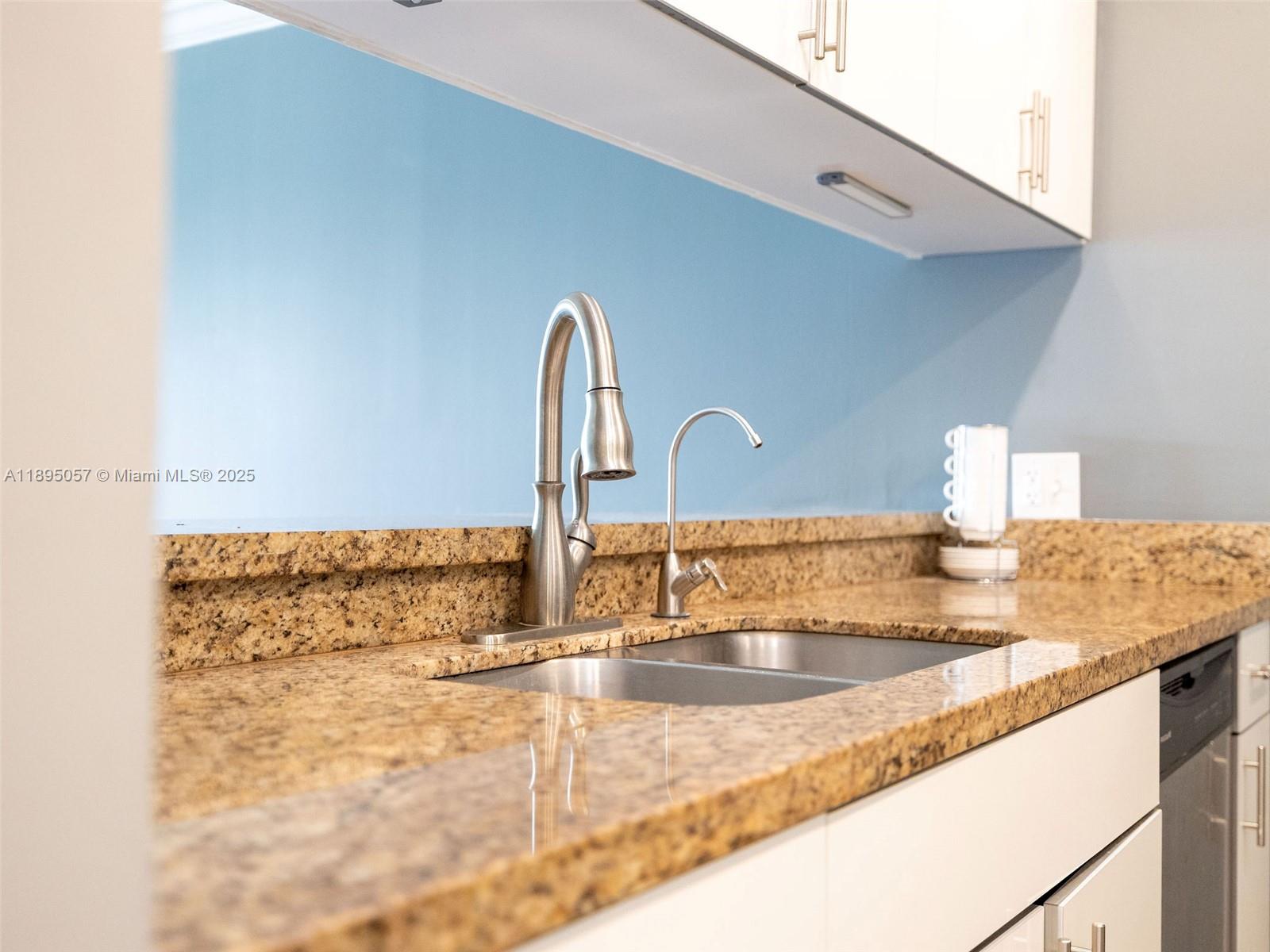 LAS VISTAS AT DORAL CONDO - Residential