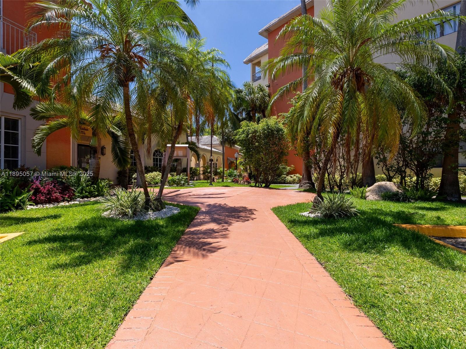 LAS VISTAS AT DORAL CONDO - Residential