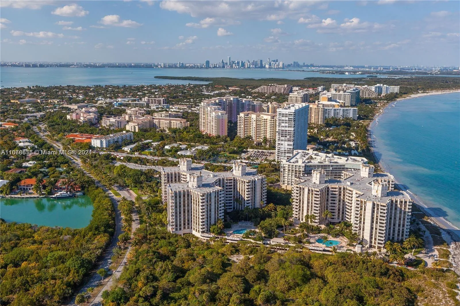Key Biscayne, Florida 33149, United States, 2 Bedrooms Bedrooms, ,2 BathroomsBathrooms,Residential,Active,38124