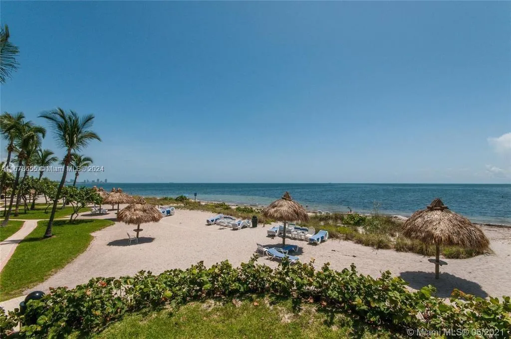 Key Biscayne, Florida 33149, United States, 2 Bedrooms Bedrooms, ,2 BathroomsBathrooms,Residential,Active,38124