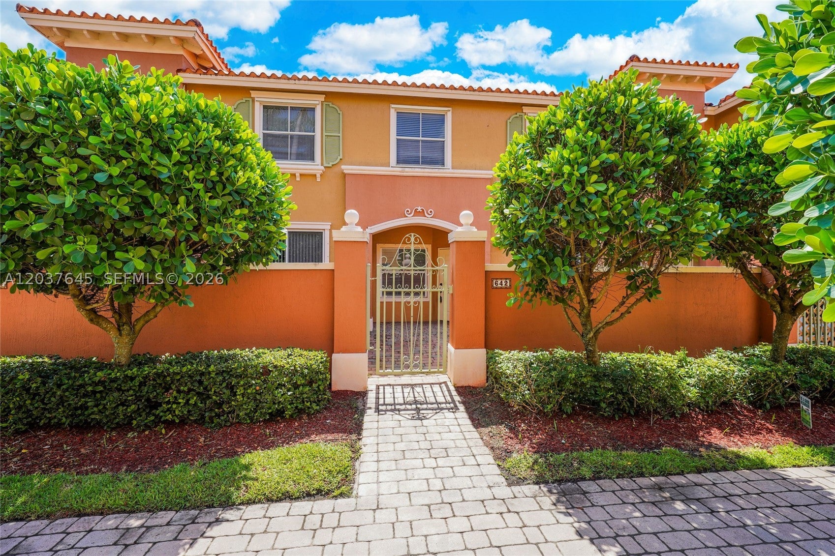 642 SW 106th Ave