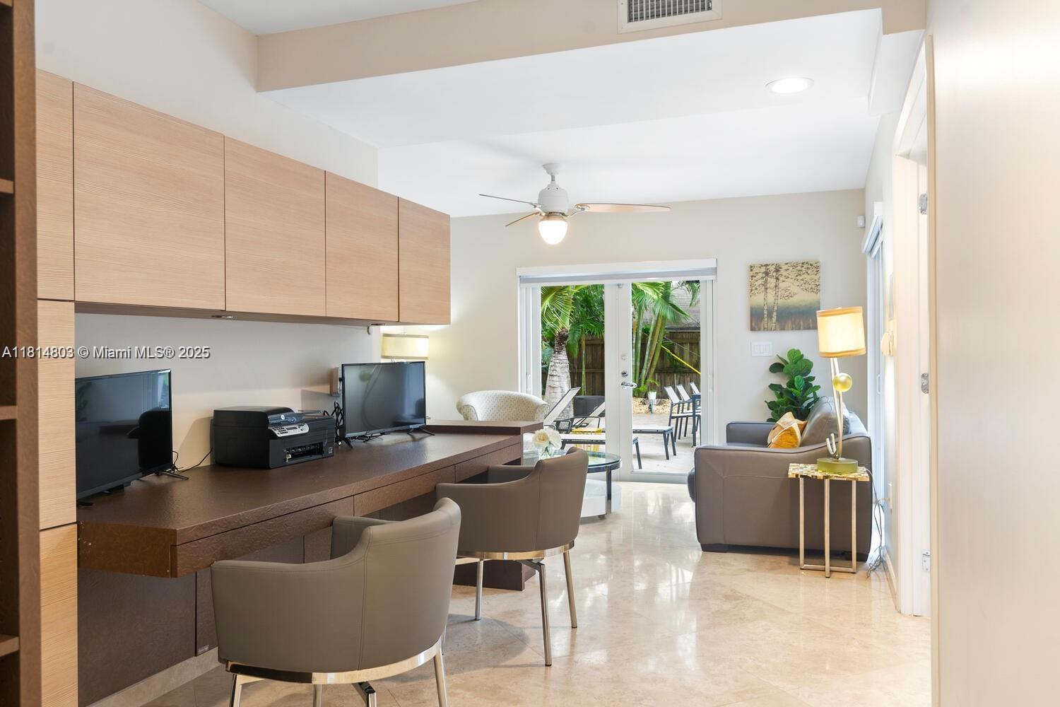 CORAL RIDGE COUNTRY CLUB - Residential Lease