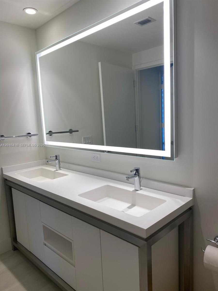 METROPICA NORTH TOWER ONE - Residential Lease