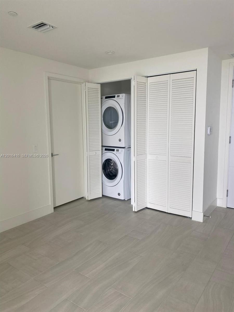 METROPICA NORTH TOWER ONE - Residential Lease