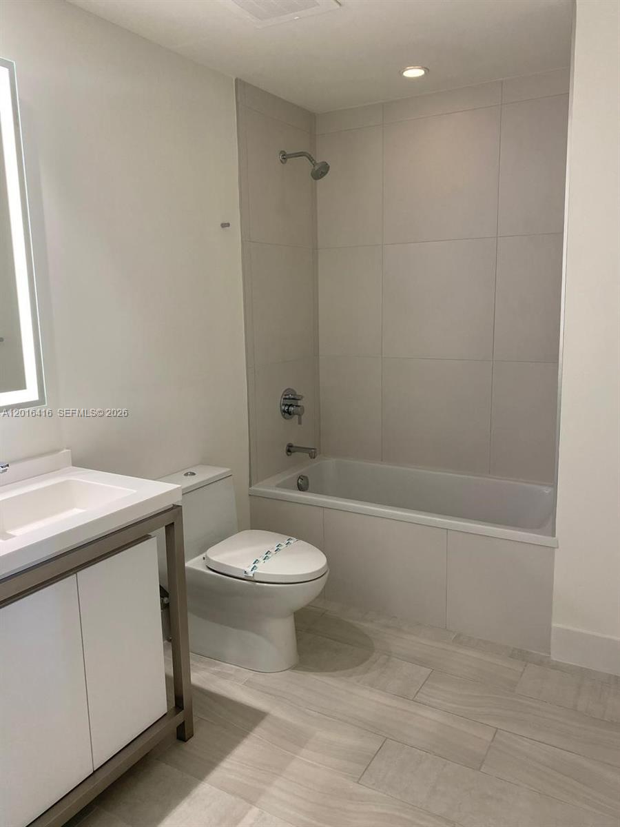 METROPICA NORTH TOWER ONE - Residential Lease