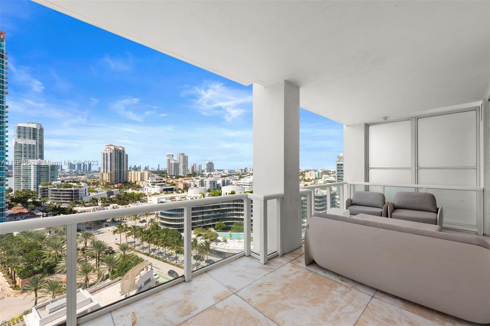 CONTINUUM ON SOUTH BEACH - Residential