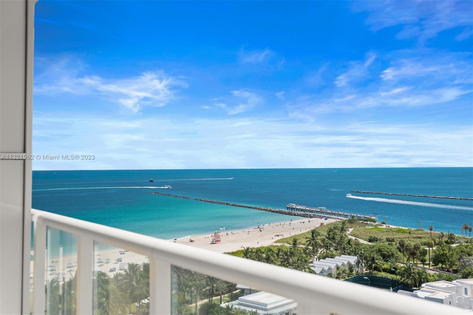 CONTINUUM ON SOUTH BEACH - Residential