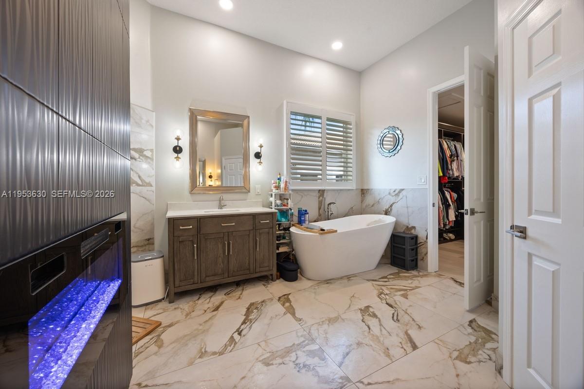 THE ISLES - Residential