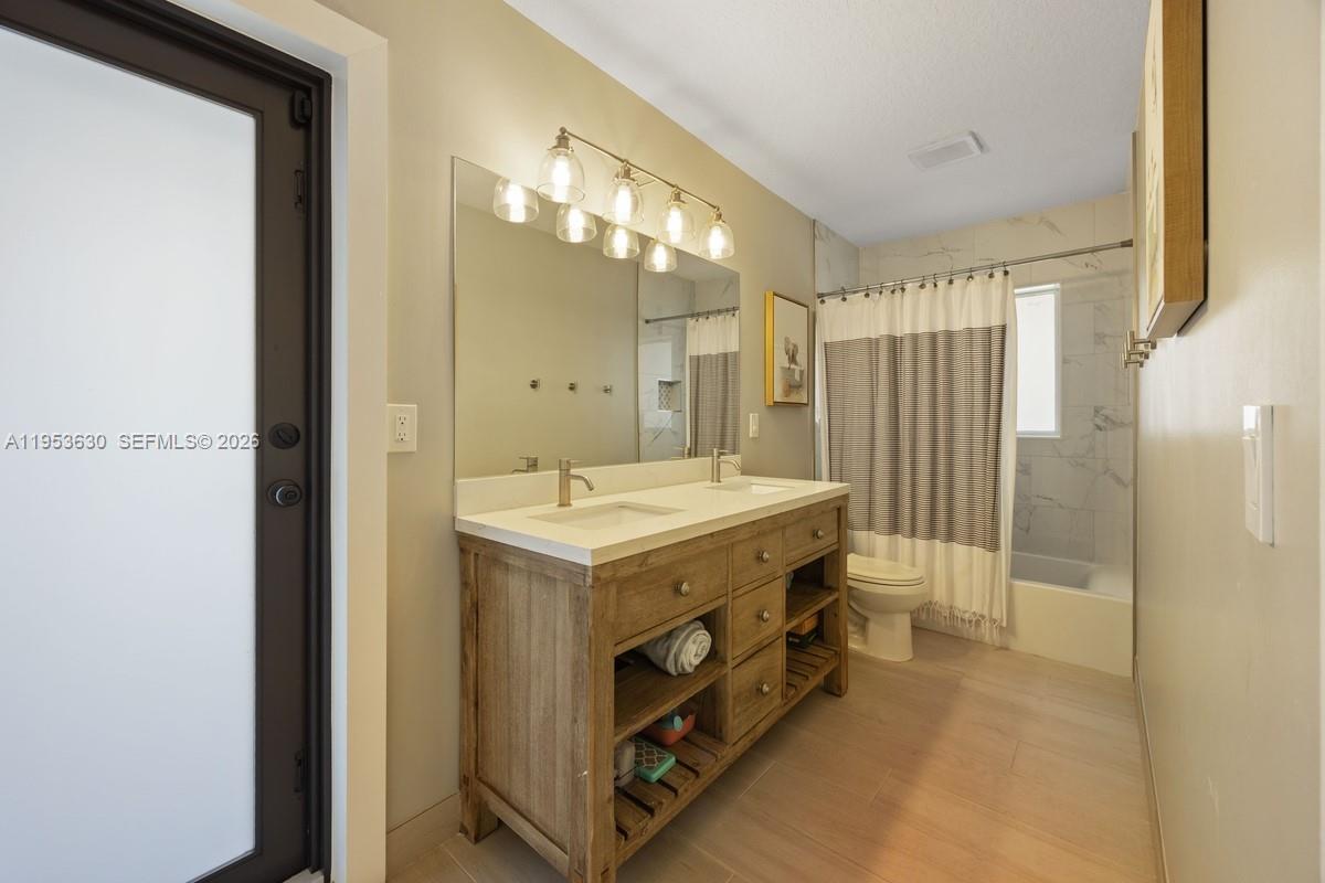 THE ISLES - Residential