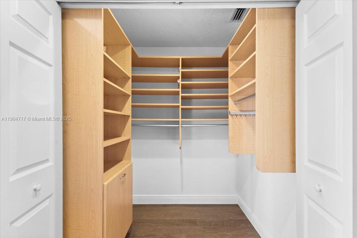 SECTOR 4 NORTH - Residential Lease