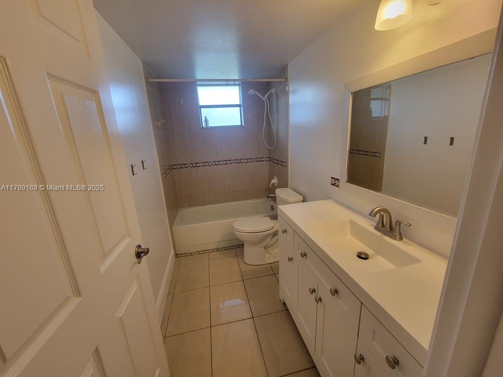 KINGS CREEK WEST CONDO BL - Residential