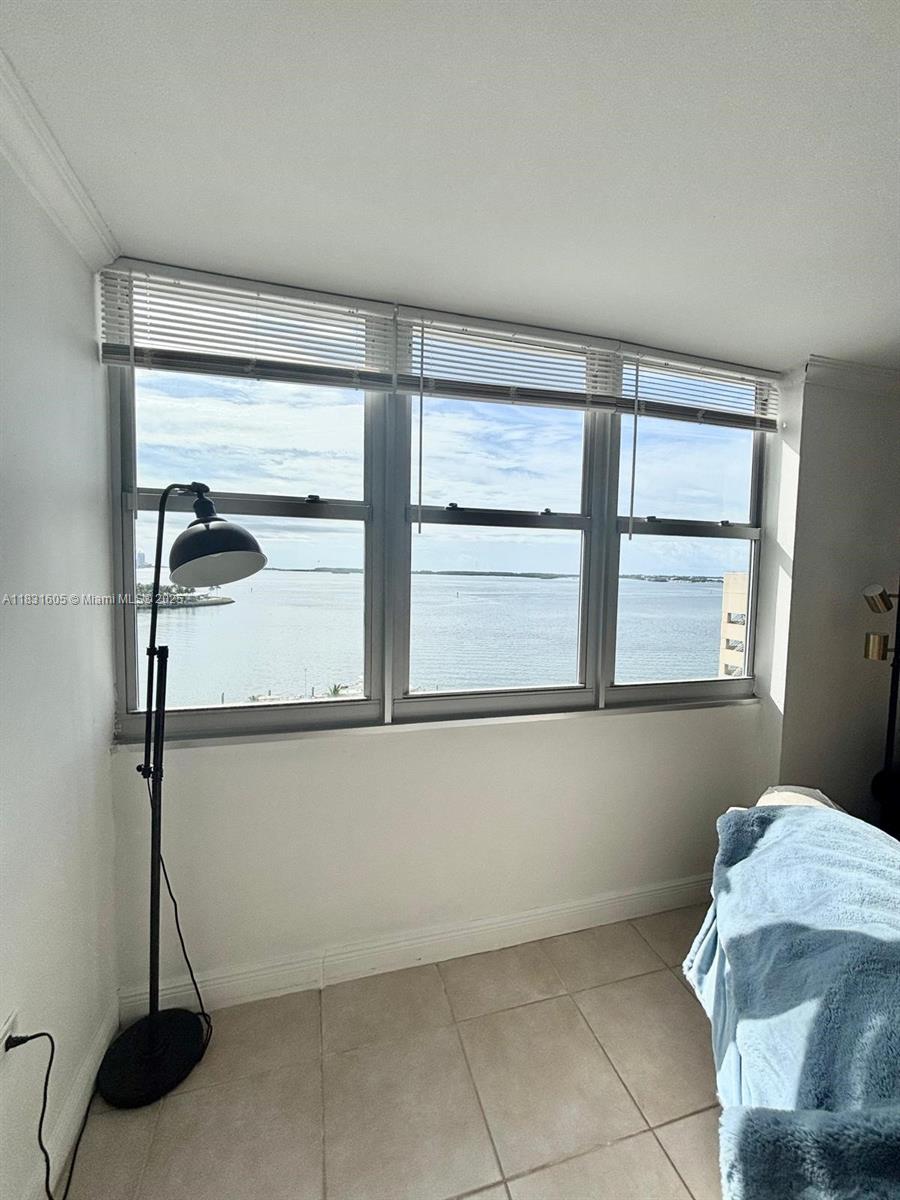 999 Brickell Bay Dr 1002