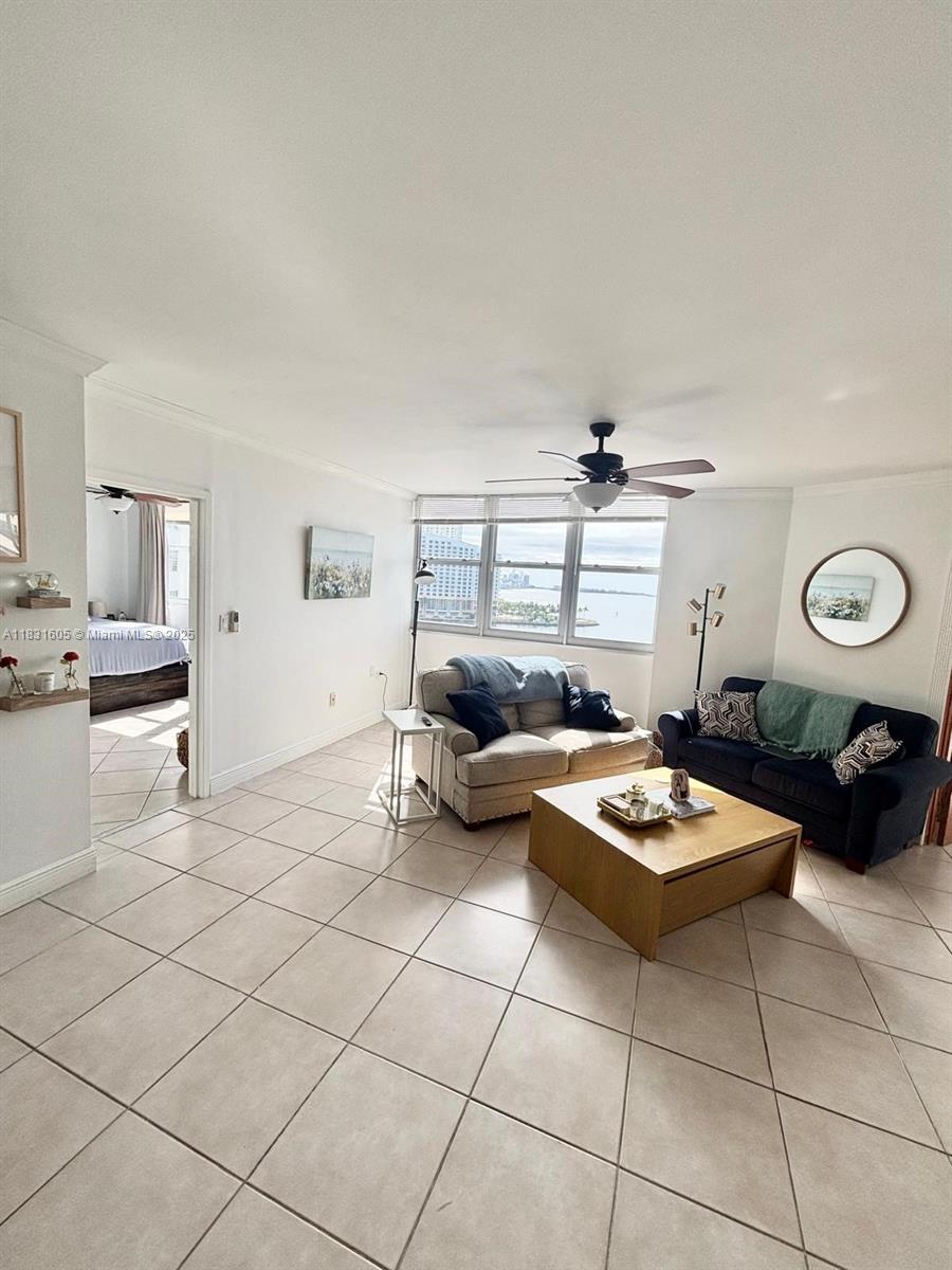 999 Brickell Bay Dr 1002