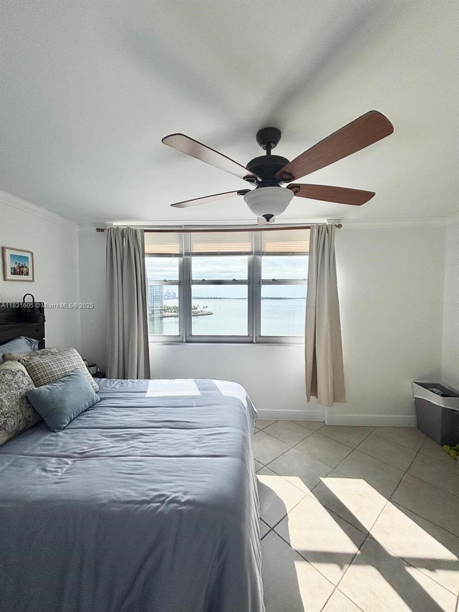 999 Brickell Bay Dr 1002