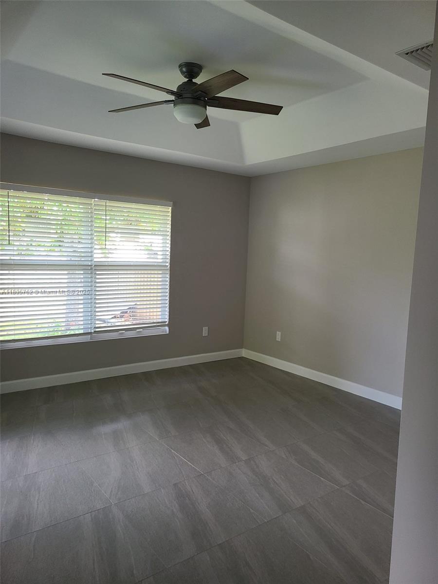COUNTRY CLUB ACRES 3 - Residential Lease
