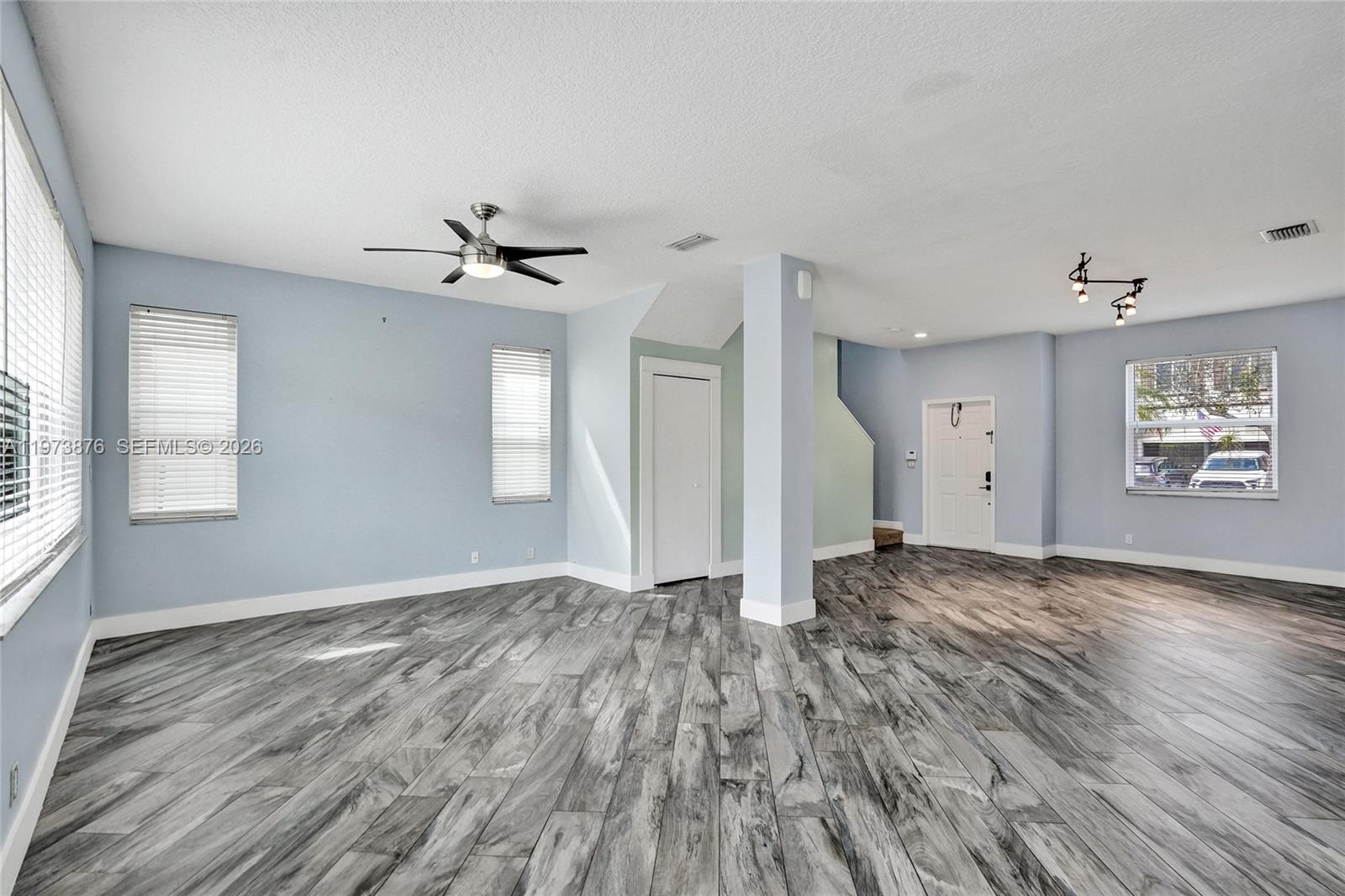 LAKEVIEW WEST - Residential Lease