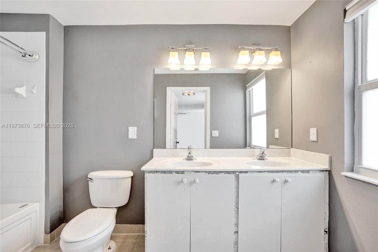 LAKEVIEW WEST - Residential Lease