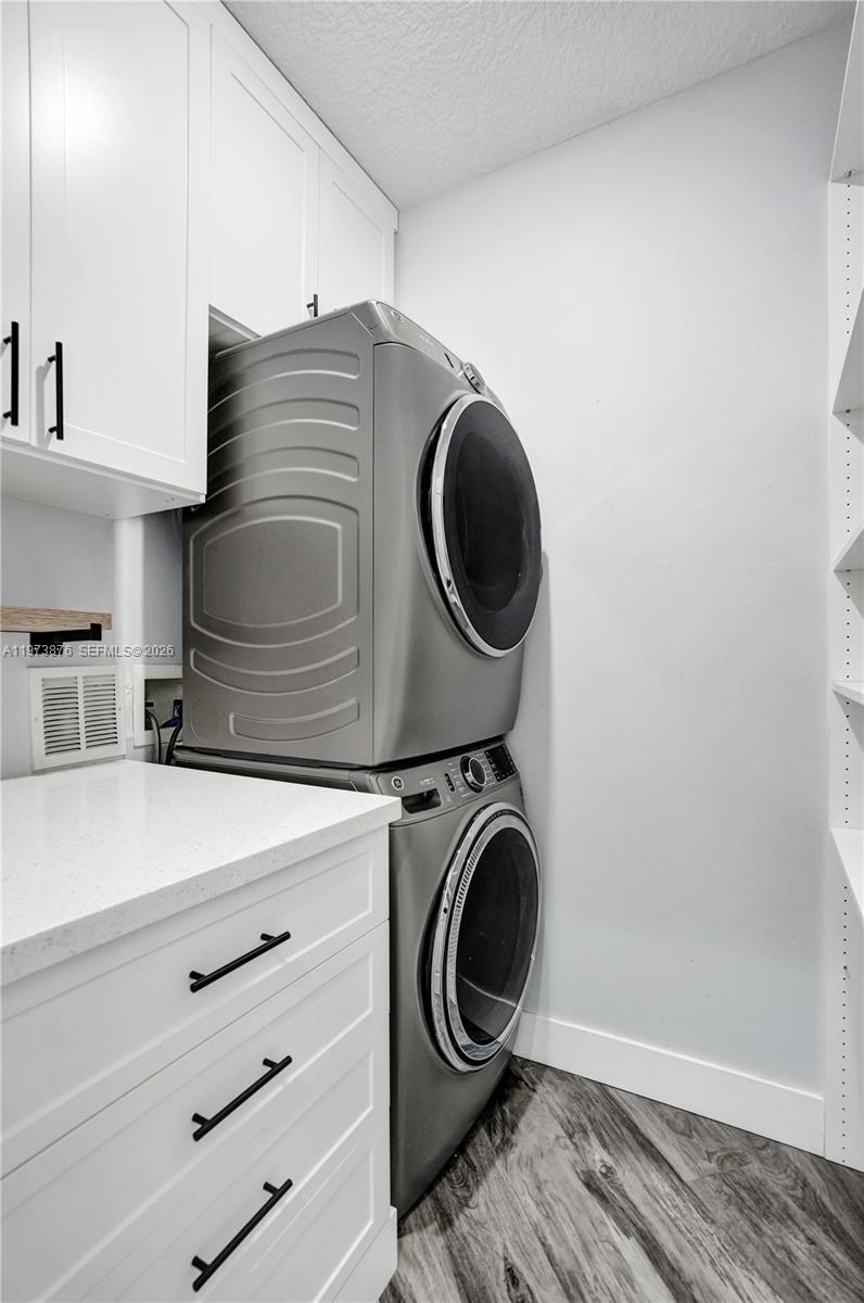 LAKEVIEW WEST - Residential Lease