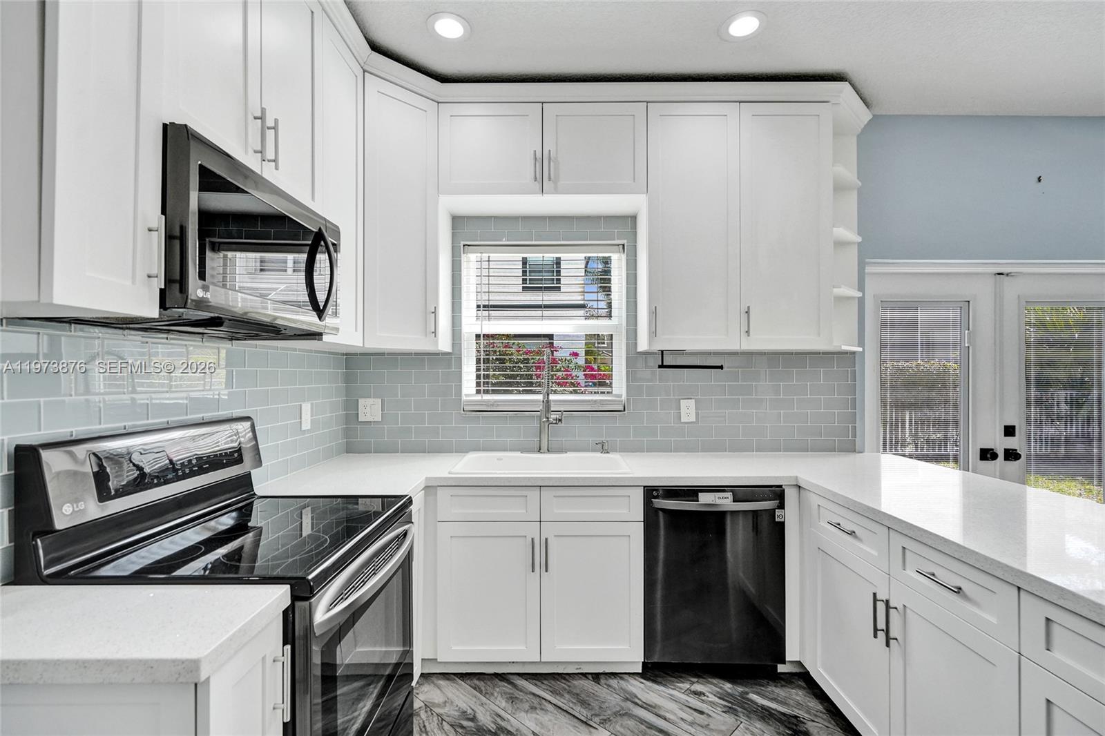 LAKEVIEW WEST - Residential Lease