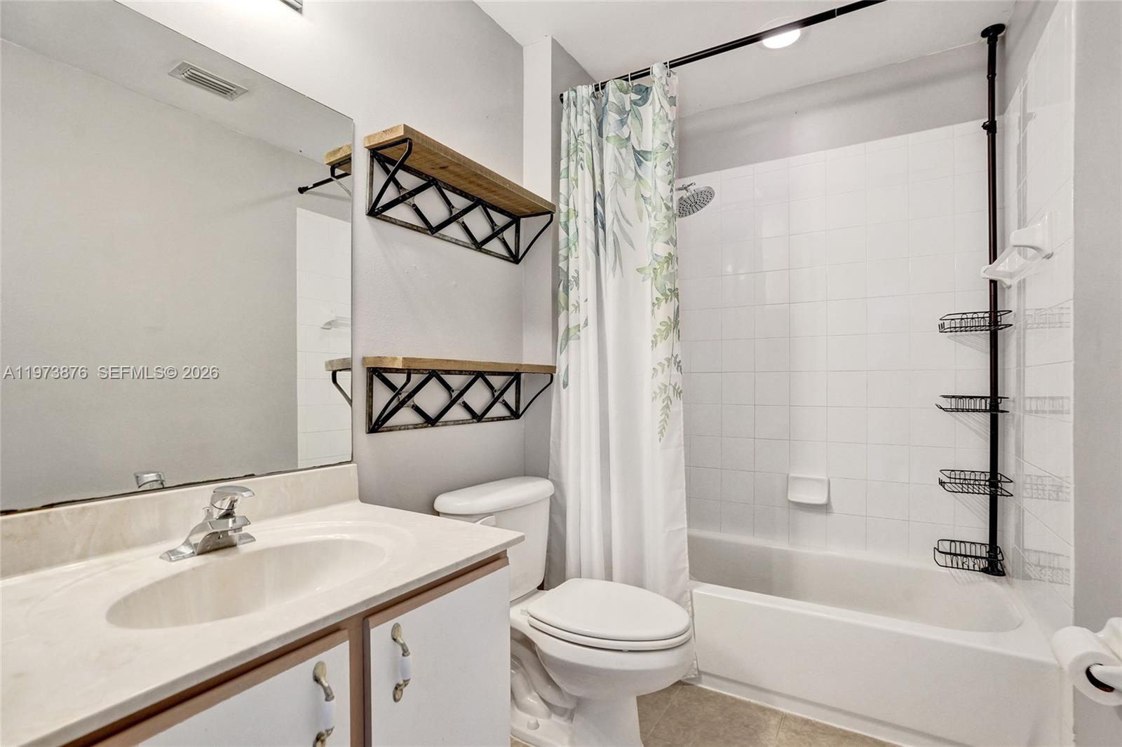 LAKEVIEW WEST - Residential Lease