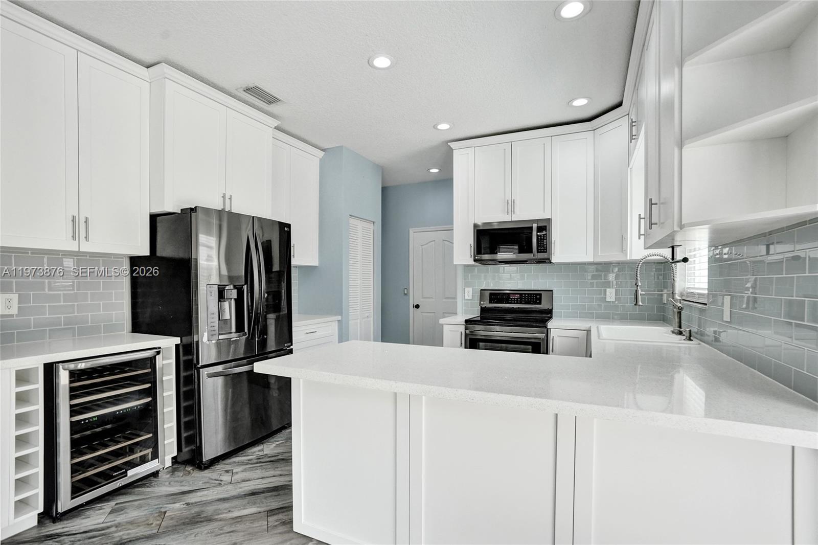 LAKEVIEW WEST - Residential Lease