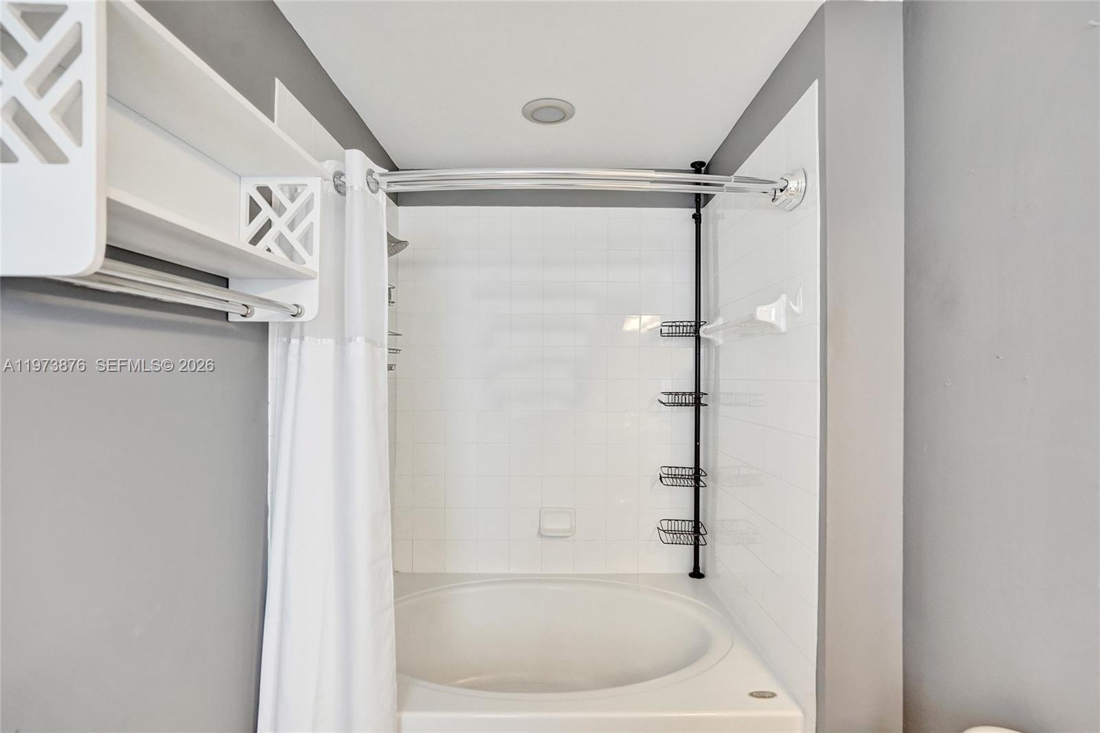 LAKEVIEW WEST - Residential Lease