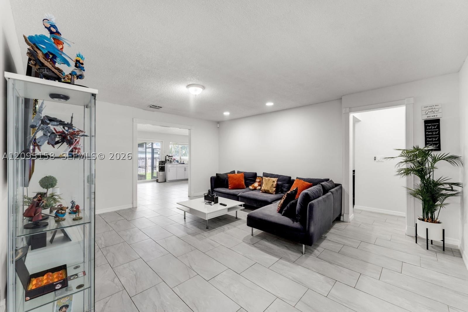 1661 N Goldeneye Ln
