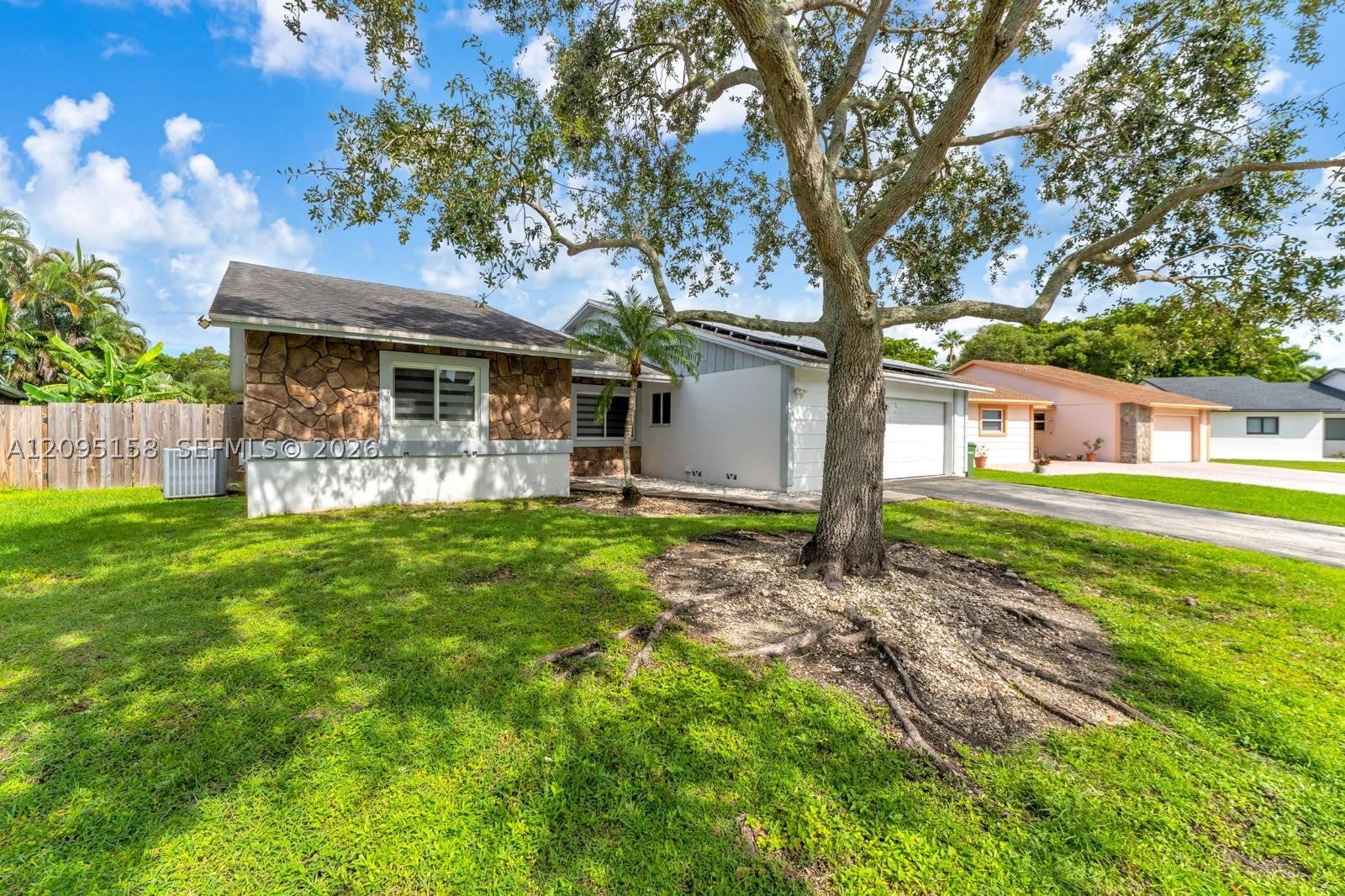 1661 N Goldeneye Ln