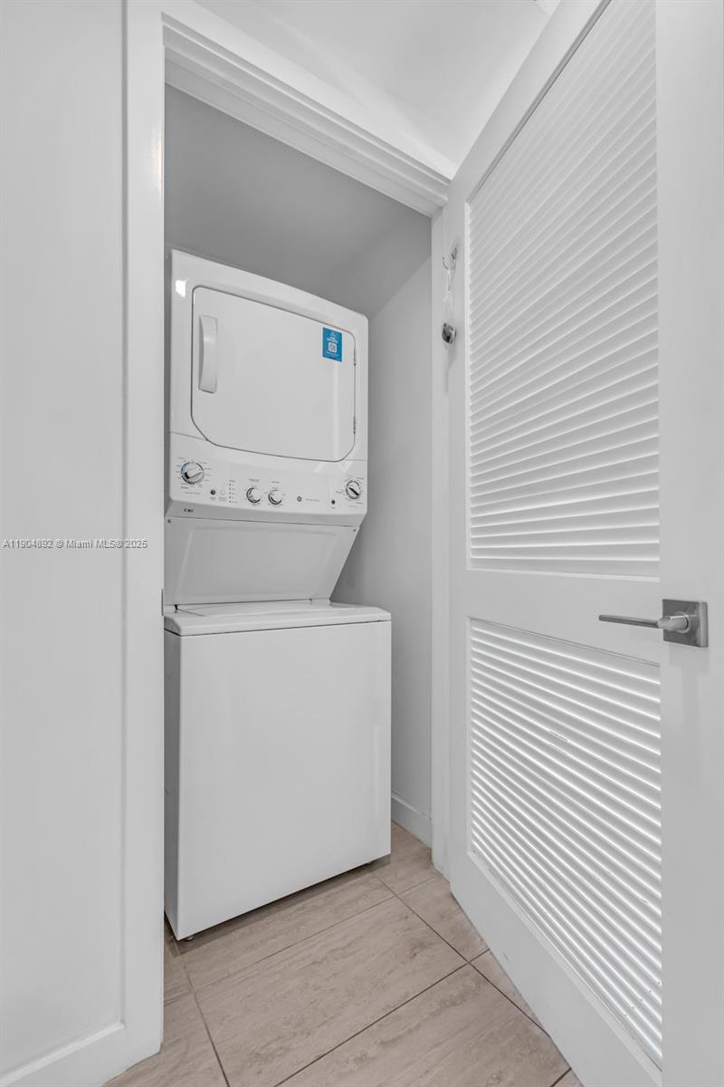 QUADRO CONDO - Residential