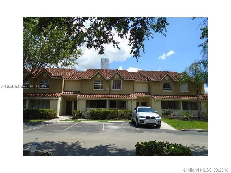2BR/1BA IN HACIENDA, THE BEST COMPLEX IN THE AREA BAR NONE! WASHER AND DRYER INSIDE THE UNIT. TWO ASSIGNED PARKING SPACES! EASY ACCESS TO SR-826 AND I-75.
