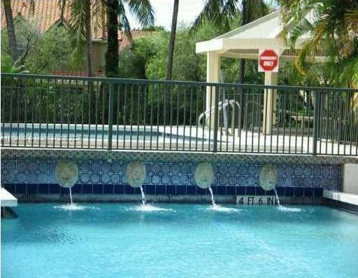 LA HACIENDA COUNTRY CLUB - Residential Lease