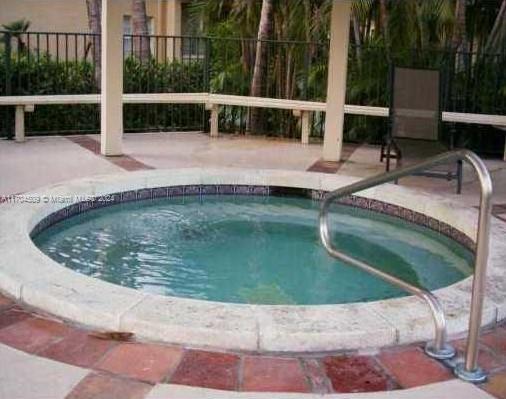 LA HACIENDA COUNTRY CLUB - Residential Lease