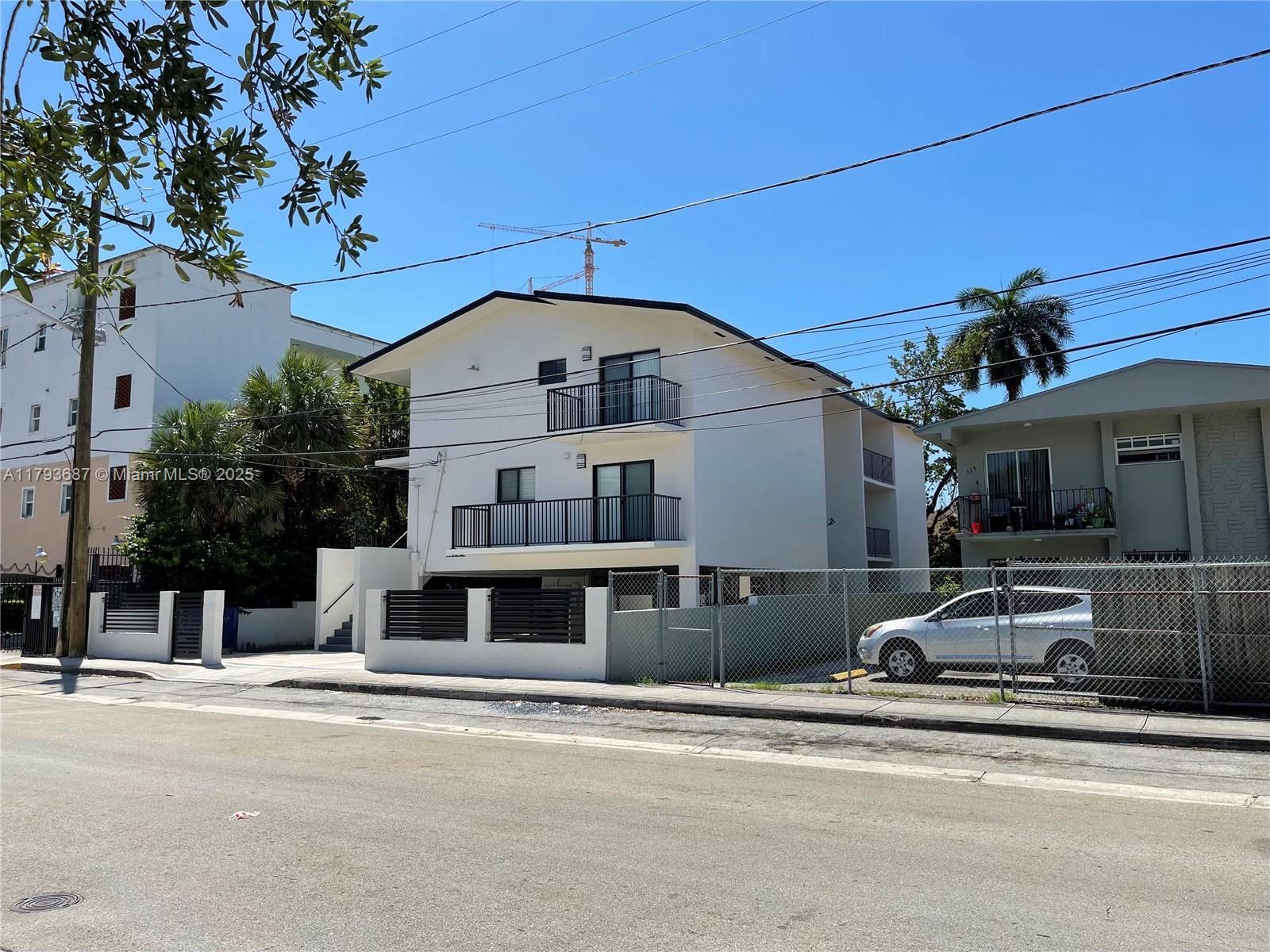 Rental Property at 420 Sw 2nd St 3, Miami, Broward County, Florida - Bedrooms: 2 
Bathrooms: 2  - $2,500 MO.