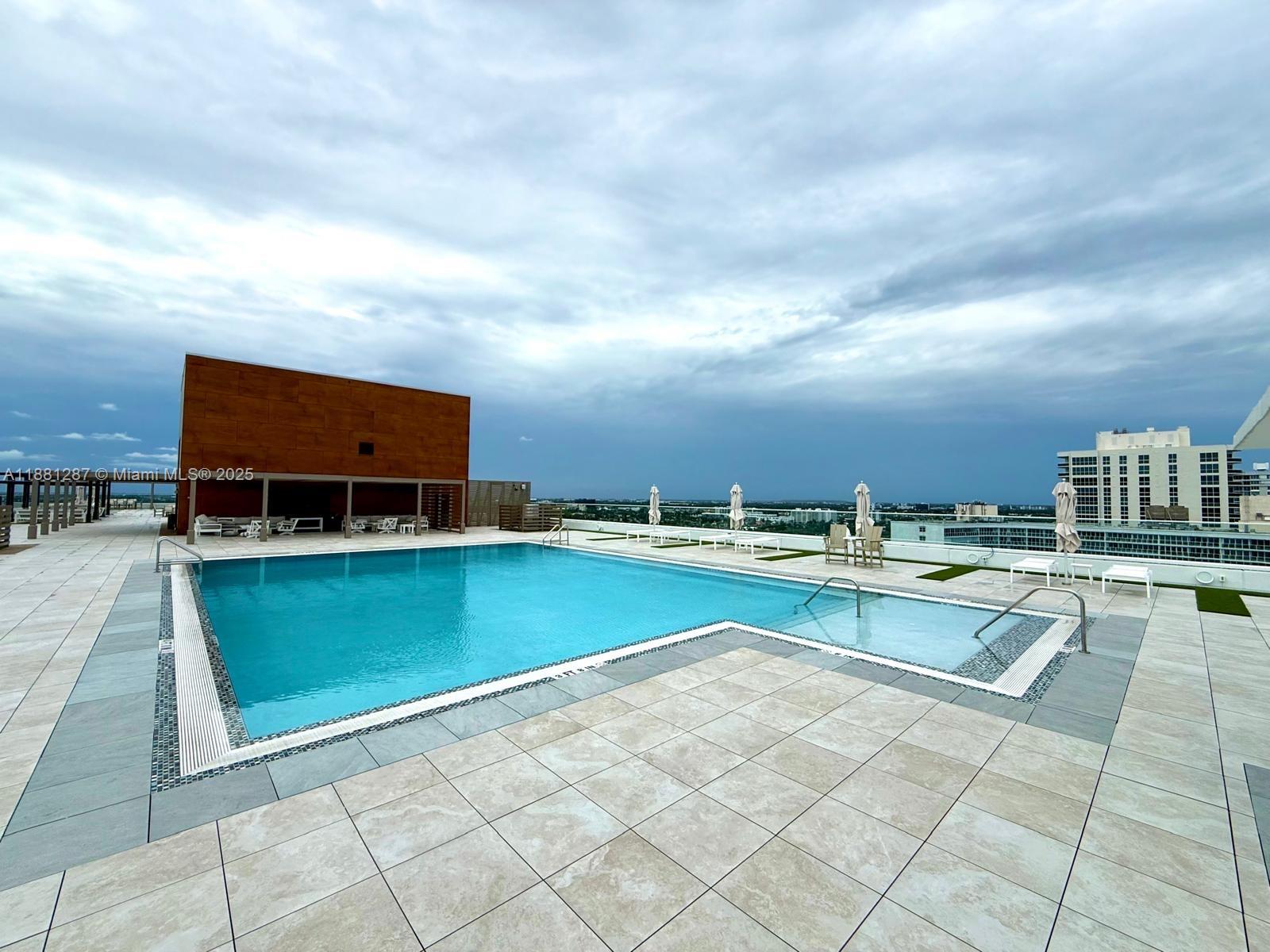 OCEAN CLUB CONDO - Residential Lease