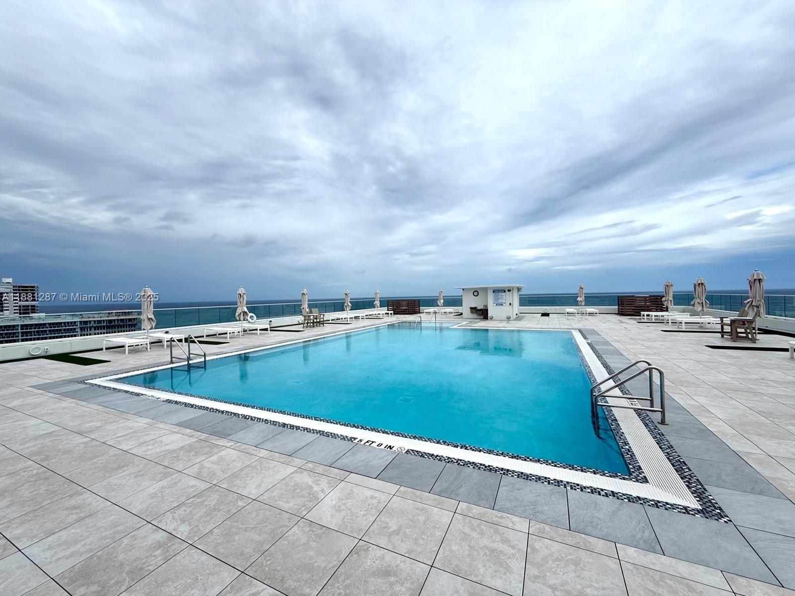 OCEAN CLUB CONDO - Residential Lease