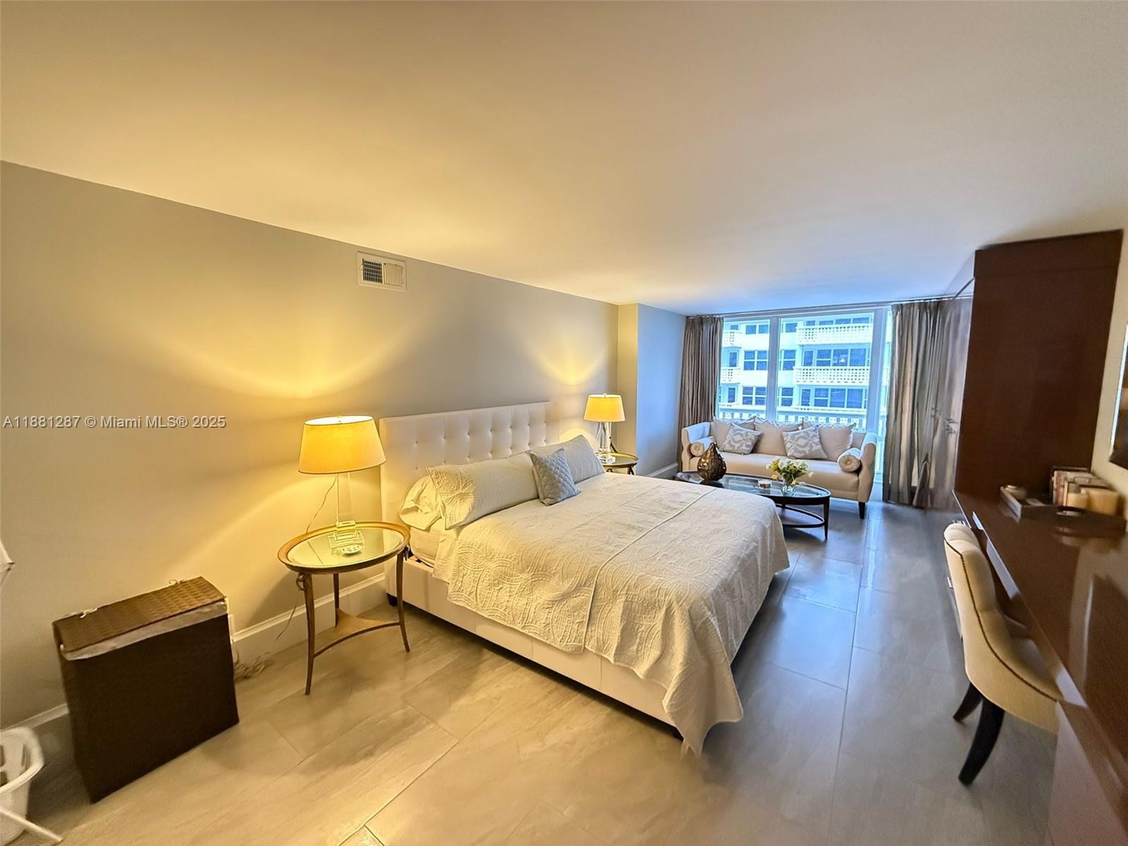 OCEAN CLUB CONDO - Residential Lease