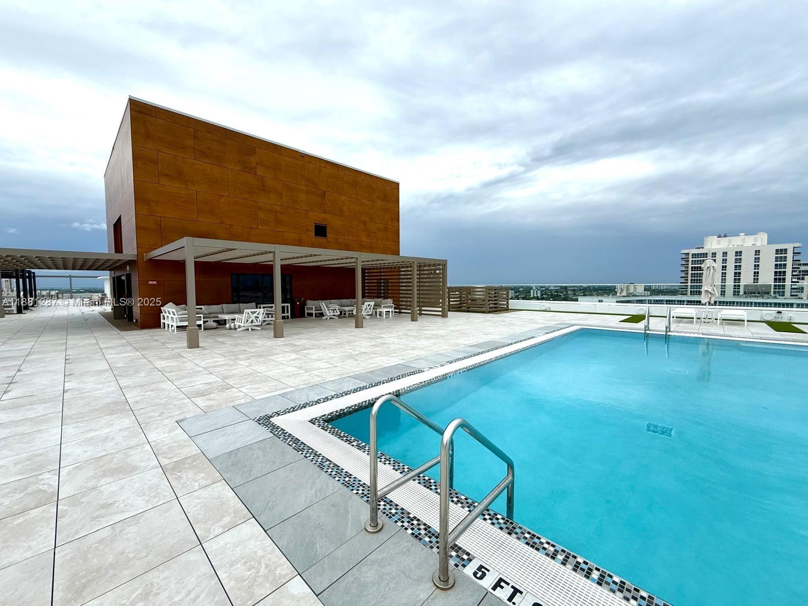 OCEAN CLUB CONDO - Residential Lease