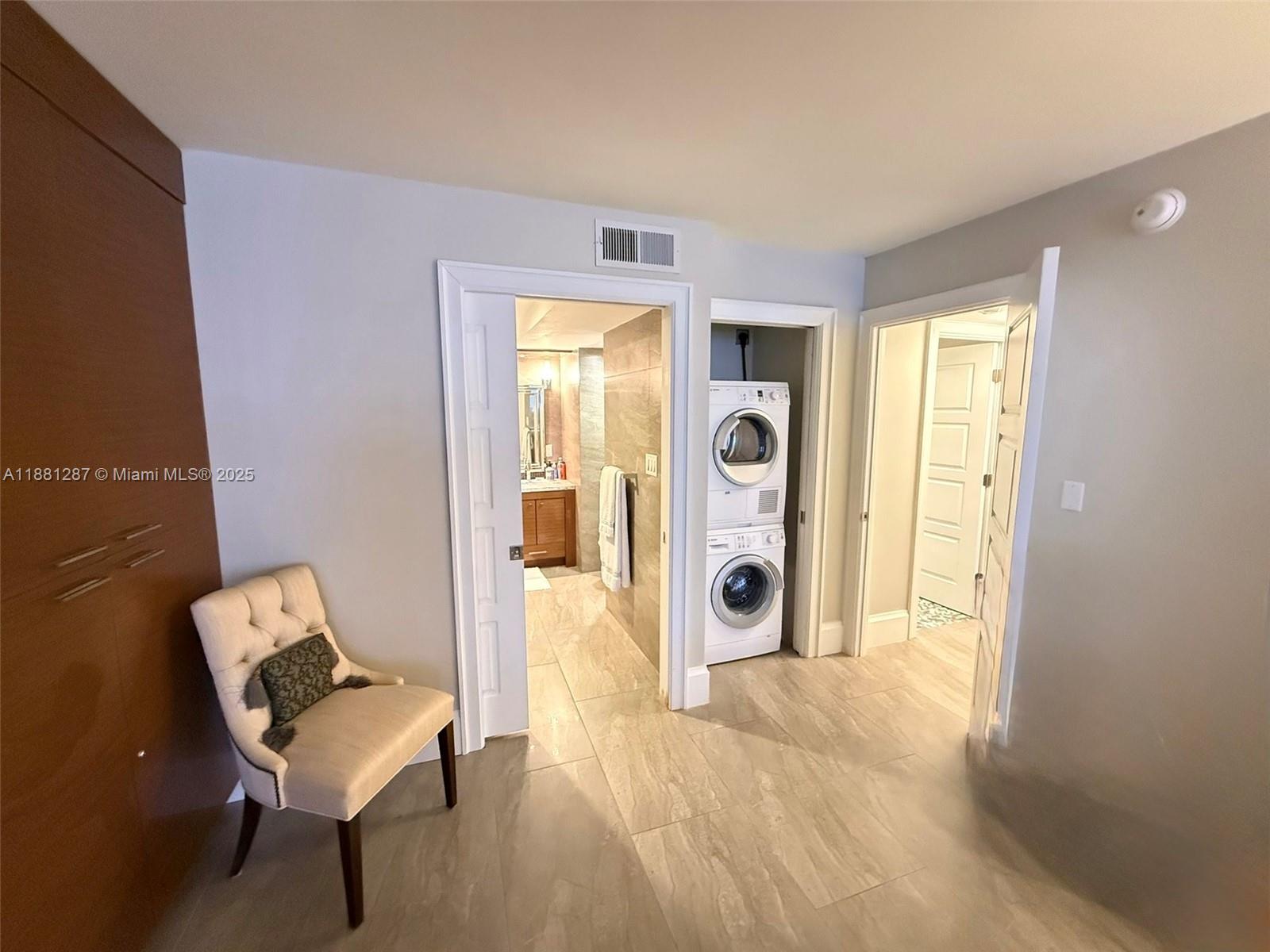 OCEAN CLUB CONDO - Residential Lease