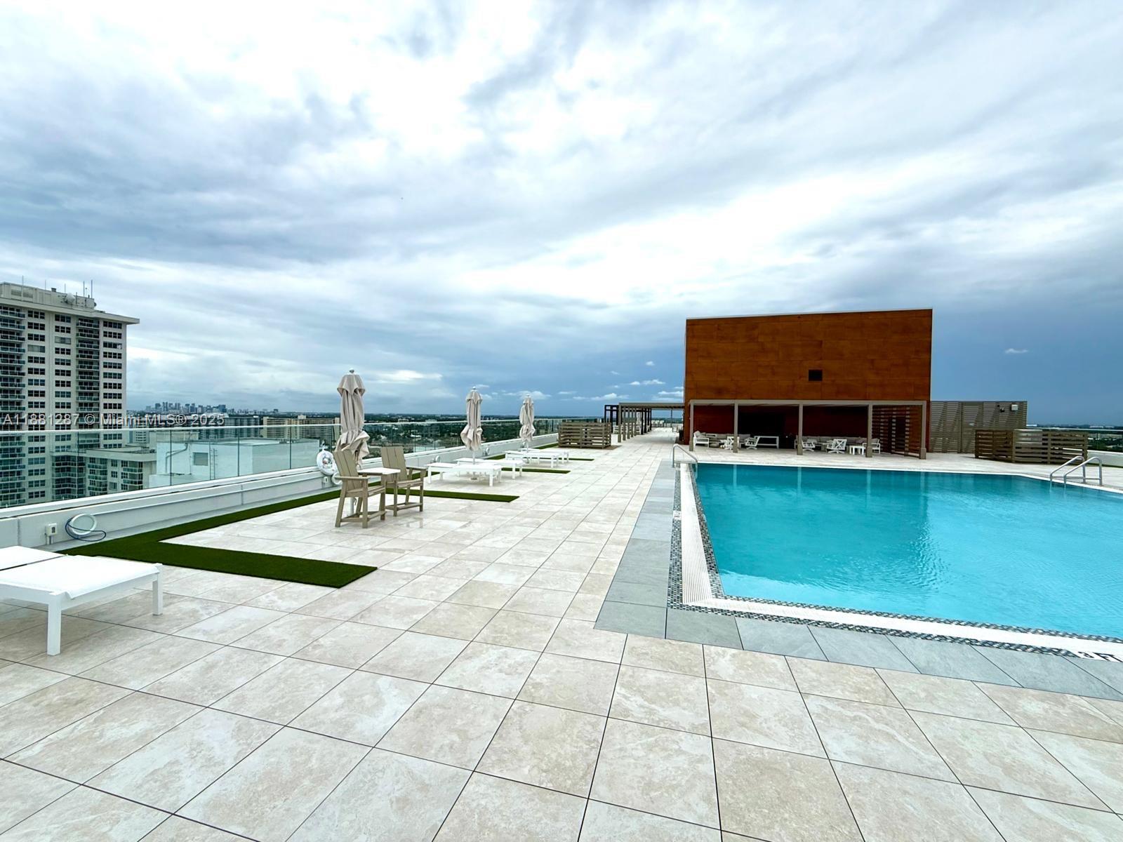 OCEAN CLUB CONDO - Residential Lease