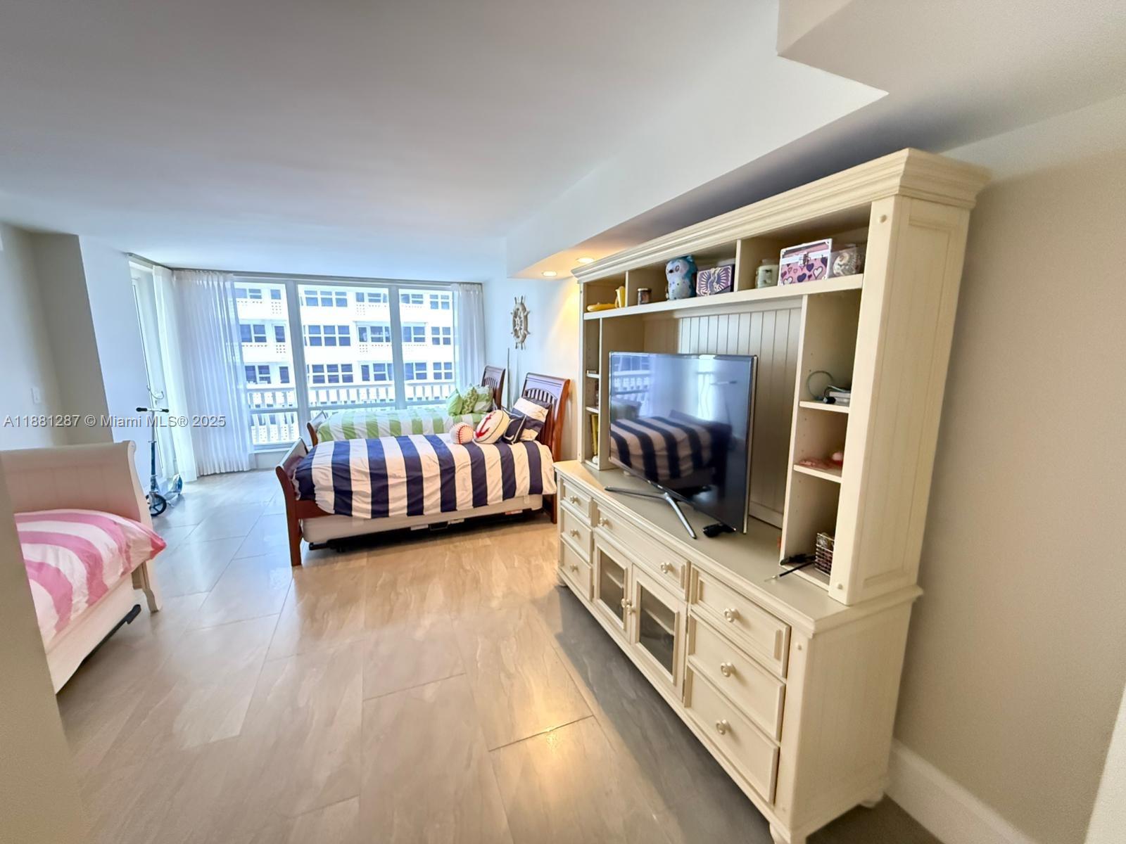 OCEAN CLUB CONDO - Residential Lease