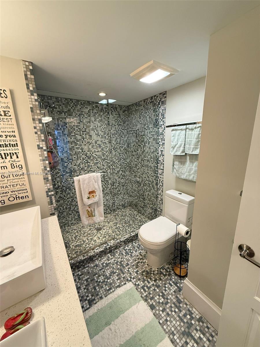 OCEAN CLUB CONDO - Residential Lease