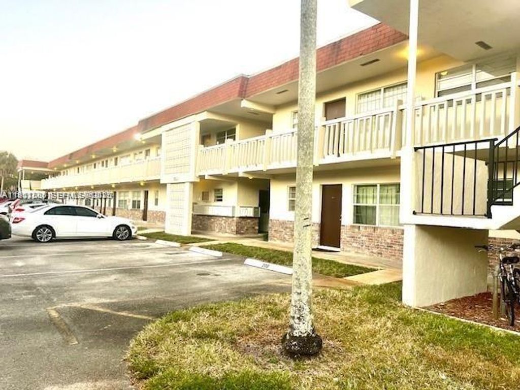 Photo of 4163 SW 67th Ave #216C, Davie, FL 33314 (MLS # A11907588)